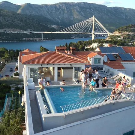 Antea Konukevi 4*